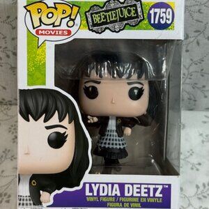NEW Funko POP! Movies BeetleJuice Lydia Deetz #1759